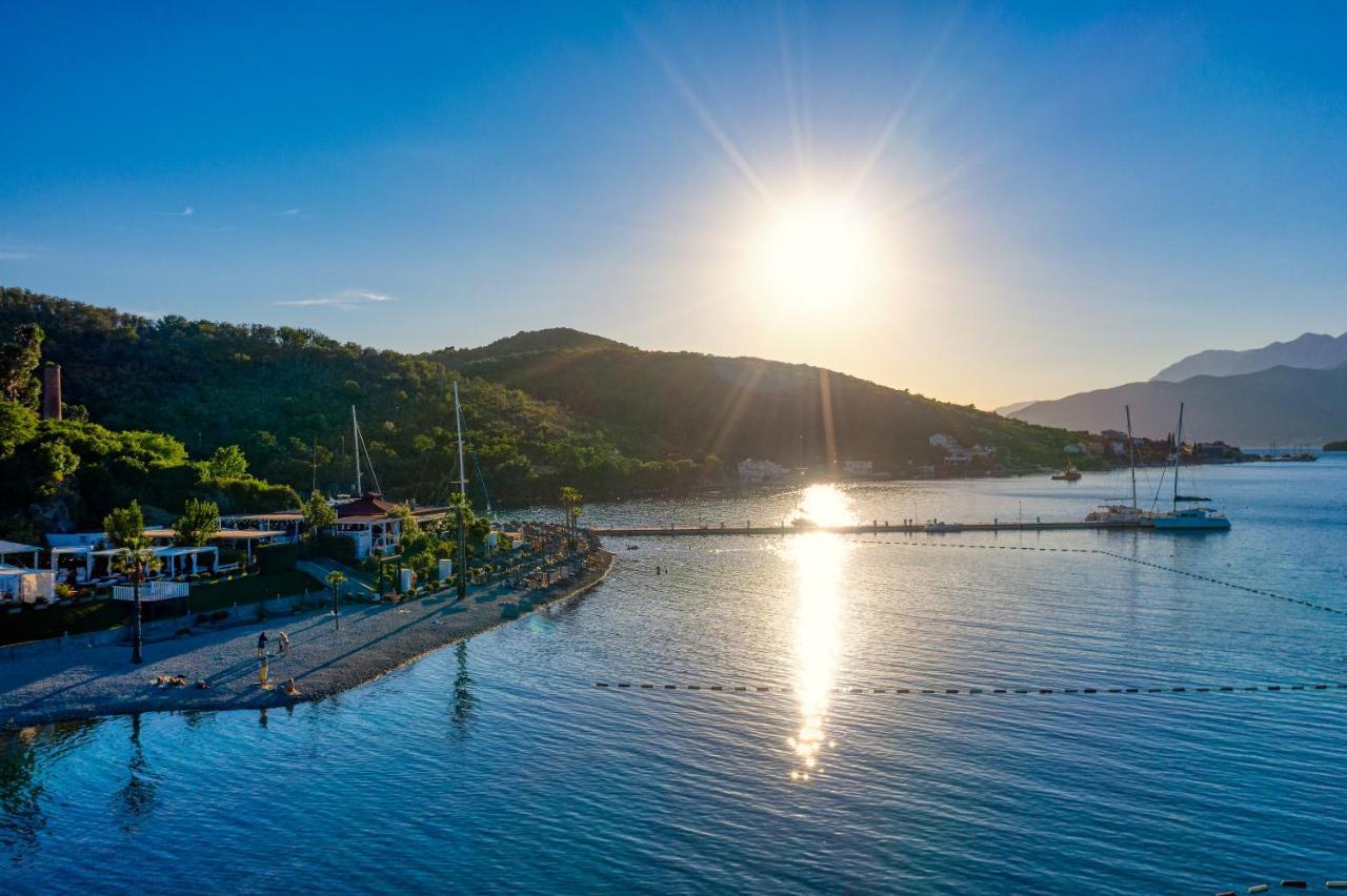 Aquata Apartments Tivat Exterior foto